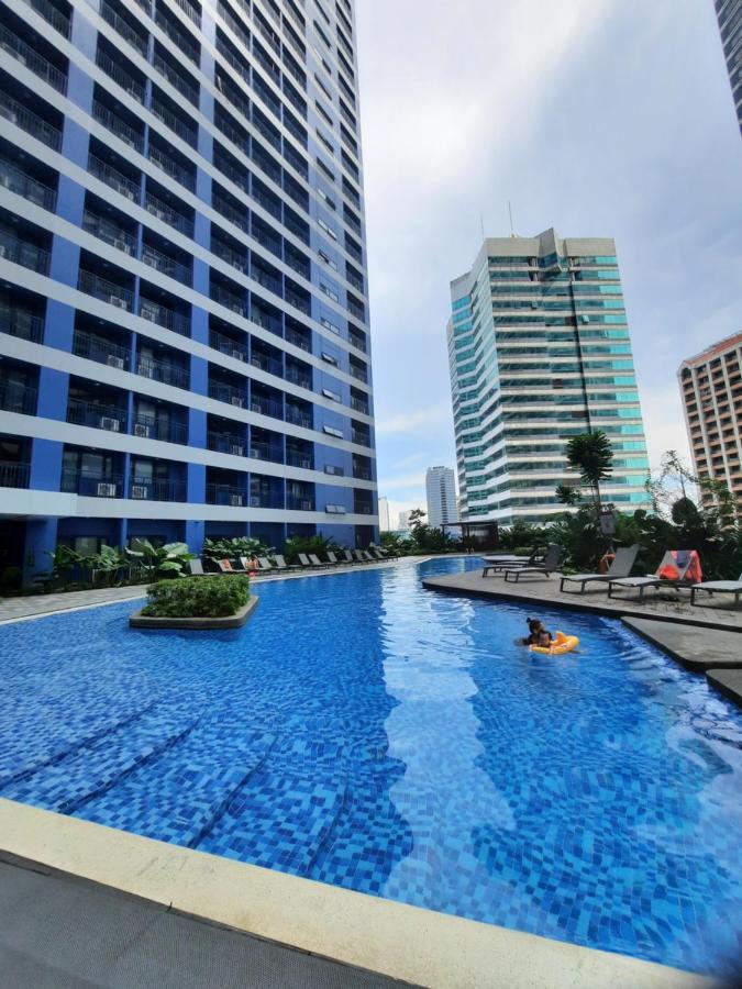 Stylish&Comfort Unit With Balcony In Air Makati Makati City Exteriör bild