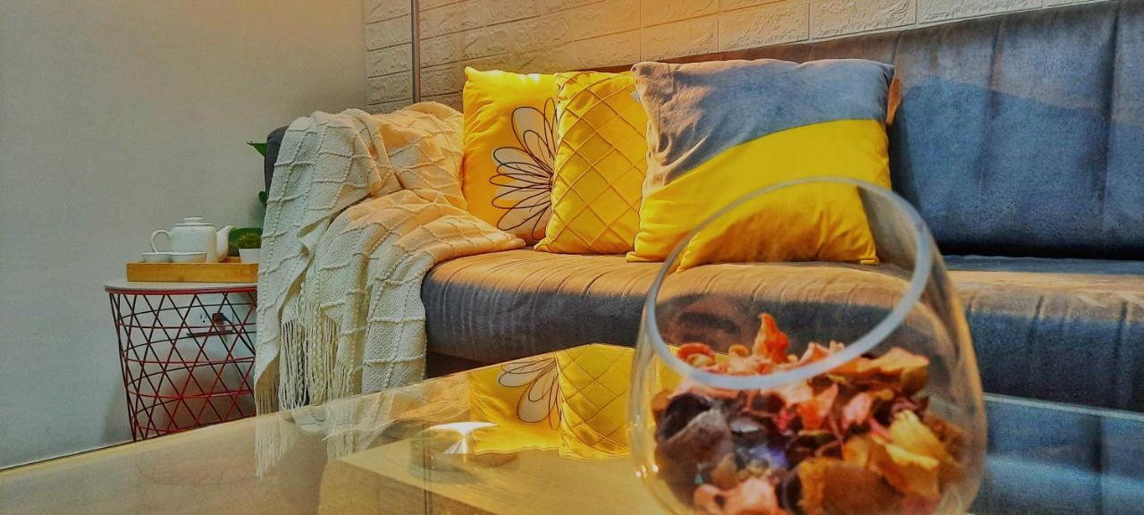 Stylish&Comfort Unit With Balcony In Air Makati Makati City Exteriör bild